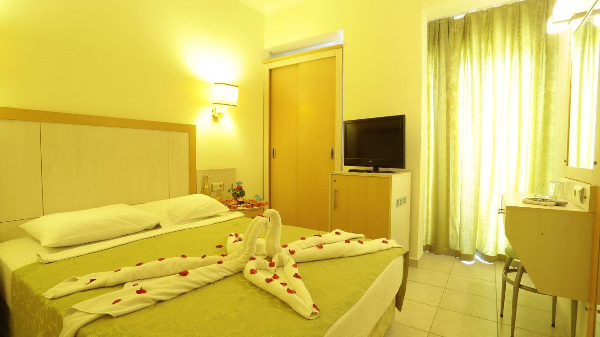 Cleopatra Golden Beach 4* Alanya
