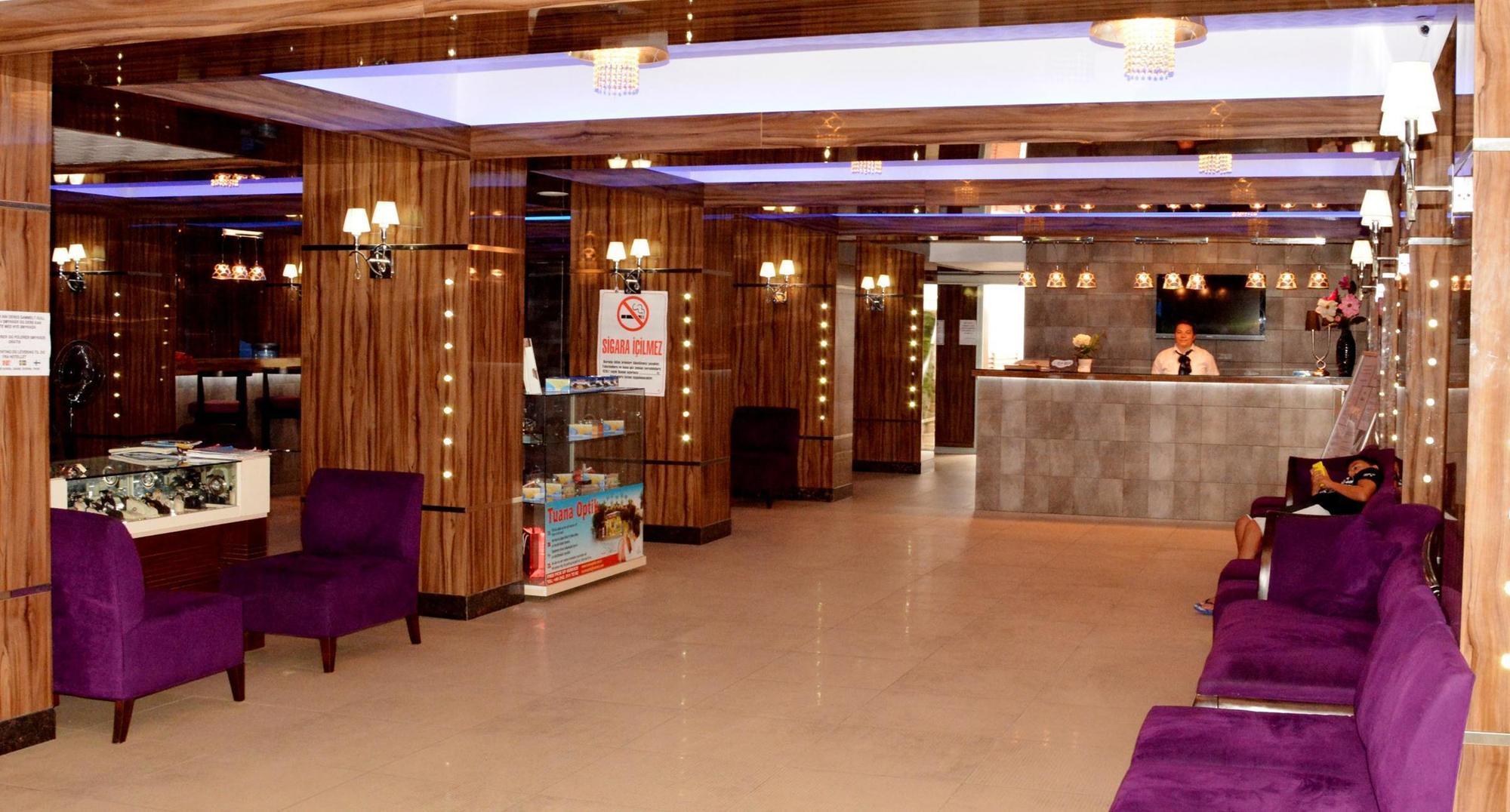 Hotel Cleopatra Golden Beach 4*