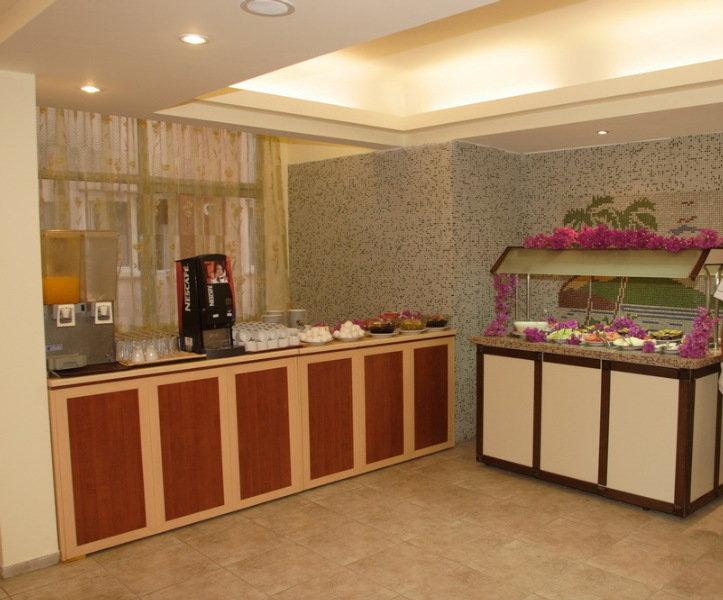 Hotel Cleopatra Golden Beach