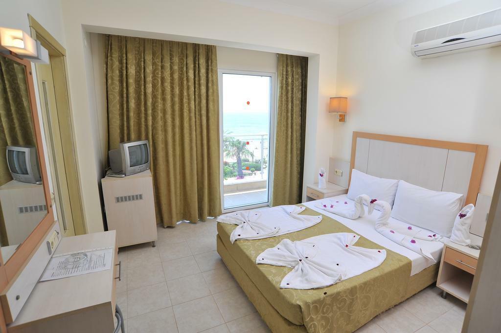 Cleopatra Golden Beach Hotel 4*